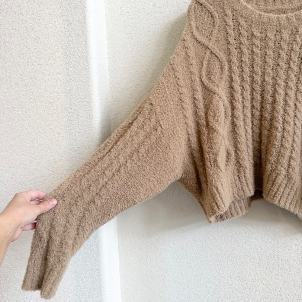 Aerie‎ Tan Cable Knit Cropped Oversized Sweater Soft Fuzzy Sz L Cozy Loungewear - Picture 5 of 10